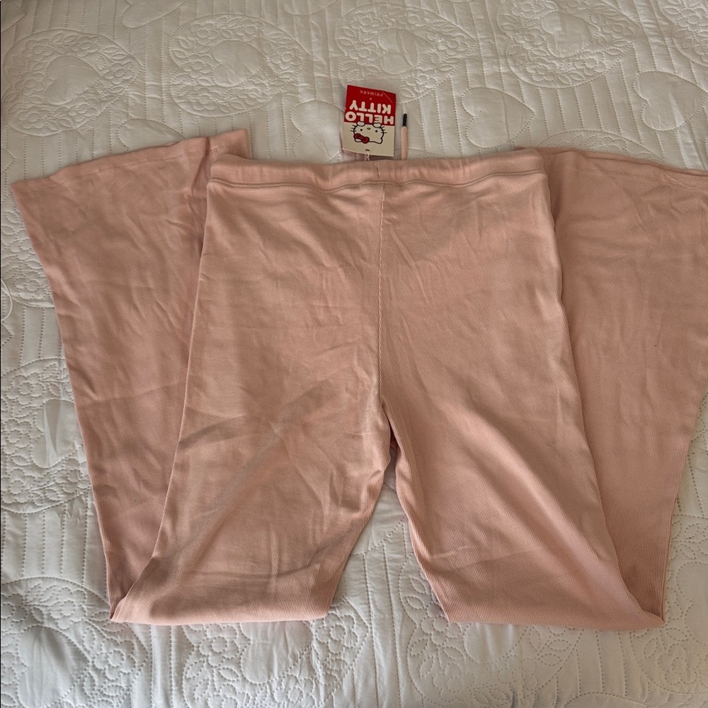 Hello Kitty Pink flare pants - Picture 4 of 4